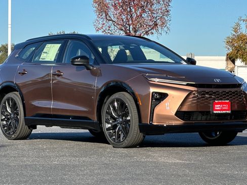 New 2026 Toyota Crown Signia Limited image 10