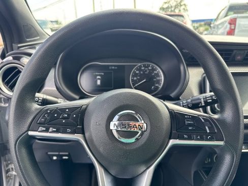 Used 2020 Nissan Kicks SV FWD image 18