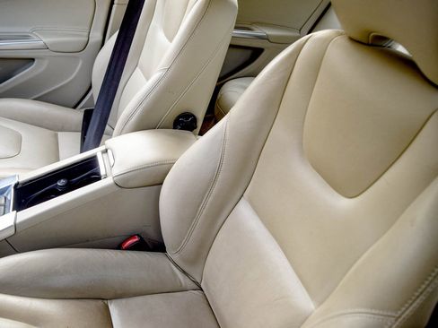 Used 2015 Volvo V60 T5 Premier image 20