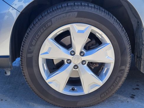 Used 2016 Subaru Forester 2.5i Premium image 10