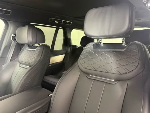 New 2025 Land Rover Range Rover SV image 6