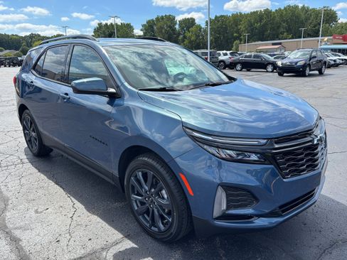Used 2024 Chevrolet Equinox RS AWD/4WD image 2