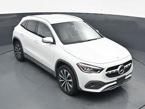 Used 2021 Mercedes-Benz GLA 250 4MATIC image 11