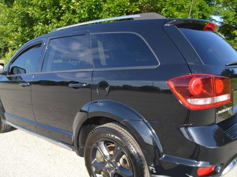 Used 2019 Dodge Journey Crossroad FWD image 5