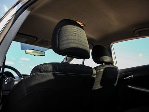 Used 2012 Toyota Corolla S image 26