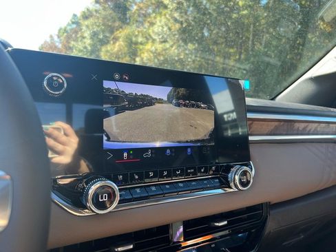 New 2026 GMC Canyon Denali image 18