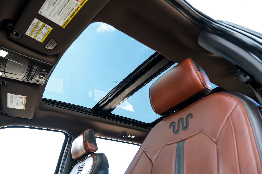 Used 2019 Ford F250 King Ranch w/ King Ranch Ultimate Package AWD/4WD image 4