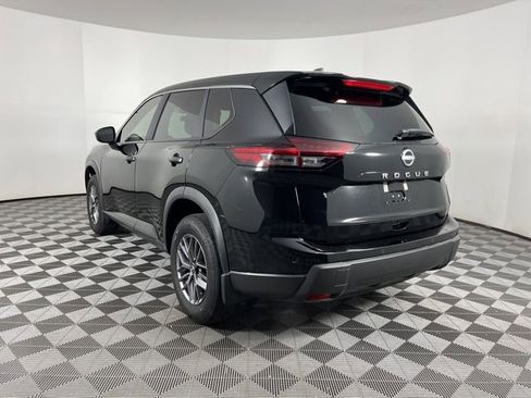 Used 2025 Nissan Rogue S image 7