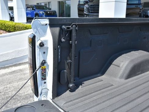 Used 2024 GMC Sierra 2500 AT4 image 19