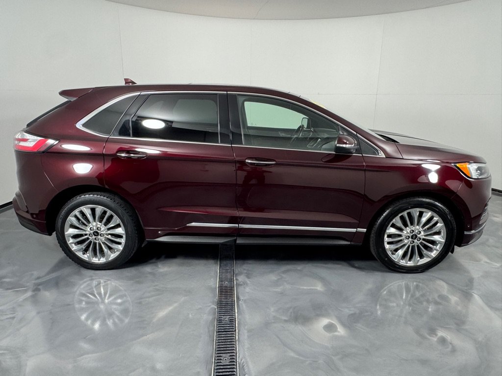 Used 2020 Ford Edge Titanium w/ Equipment Group 301A AWD/4WD image 4
