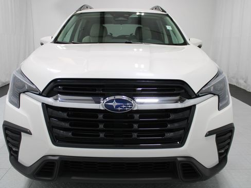 Used 2023 Subaru Ascent Limited AWD/4WD image 3