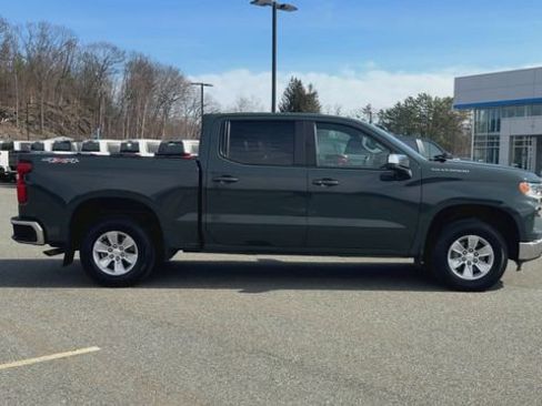 Used 2025 Chevrolet Silverado 1500 LT AWD/4WD image 9