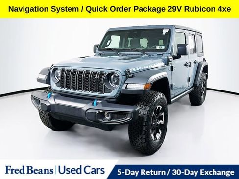 Used 2025 Jeep Wrangler Unlimited Rubicon 4xe AWD/4WD image 3