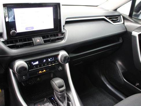 Used 2024 Toyota RAV4 LE FWD image 14