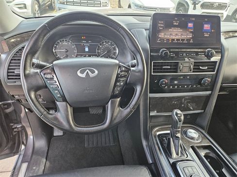 Used 2024 INFINITI QX80 Luxe image 16