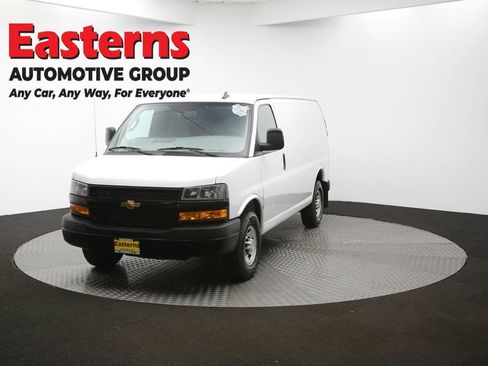 Used 2021 Chevrolet Express 2500 w/ Driver Convenience Package RWD image 51