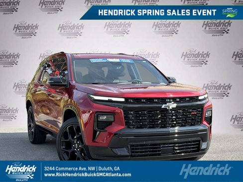 Used 2024 Chevrolet Traverse RS image 1