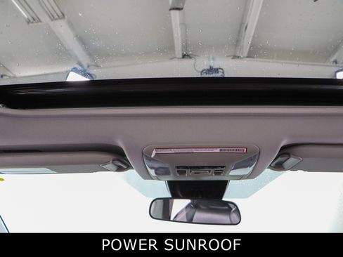 Used 2021 Toyota RAV4 XLE Premium image 21