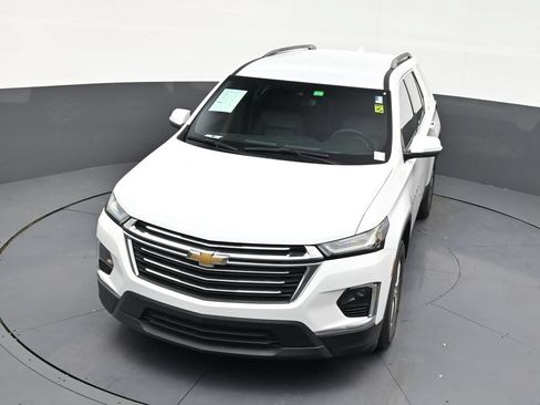 Used 2024 Chevrolet Traverse LT FWD image 16