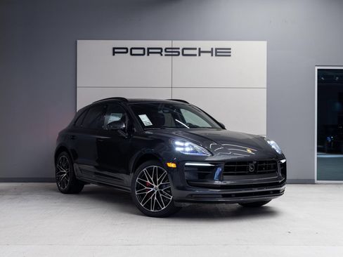 Certified 2026 Porsche Macan S AWD/4WD image 9