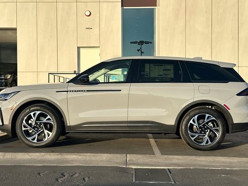 New 2026 Lincoln Nautilus Premier w/ Jet Appearance Package image 6