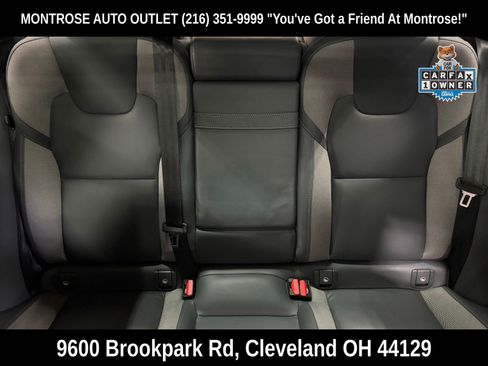 Used 2022 Volvo XC60 T8 R-Design w/ Advanced Package image 33