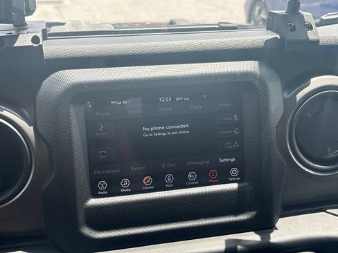 Used 2023 Jeep Gladiator Sport AWD/4WD image 24