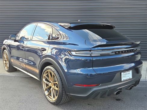 Used 2024 Porsche Cayenne Turbo GT image 3