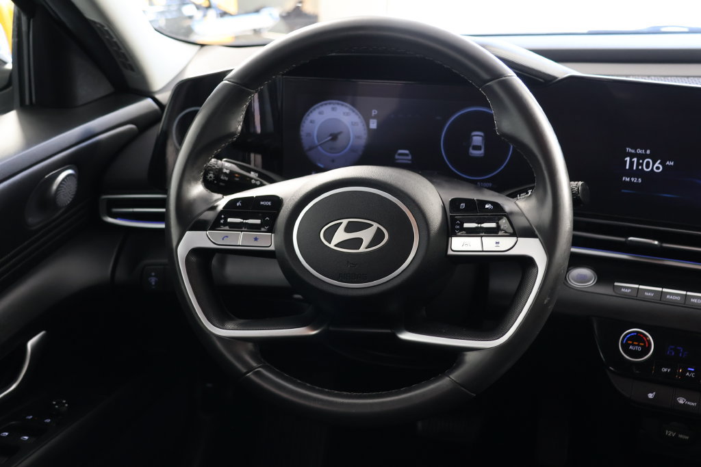 Used 2025 Hyundai Elantra Limited FWD image 10