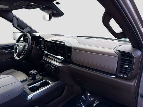 Used 2024 Chevrolet Silverado 1500 LTZ w/ LTZ Premium Package image 13