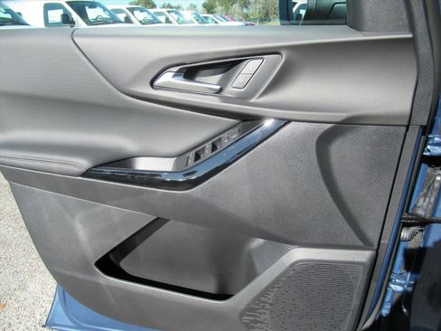 New 2026 Chevrolet Equinox LT image 17