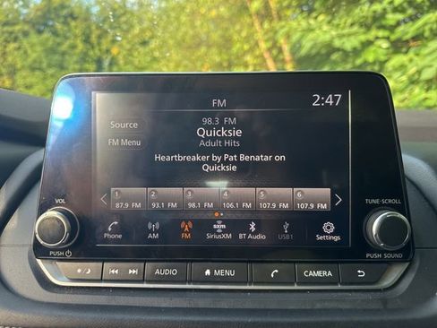 Used 2023 Nissan Rogue SV image 23