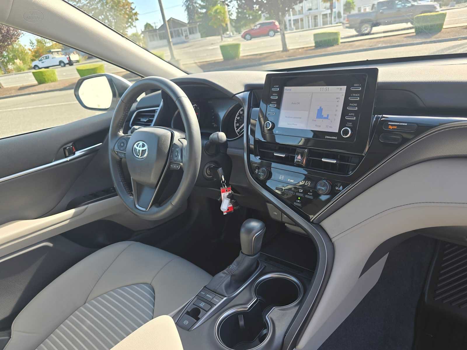 Used 2024 Toyota Camry SE AWD/4WD image 10