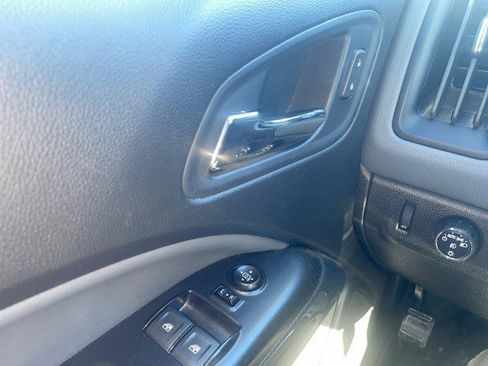 Used 2018 Chevrolet Colorado Z71 image 13