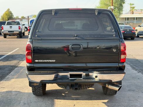 Used 2006 Chevrolet Silverado 2500 LT w/ Heavy-Duty Power Package AWD/4WD image 9