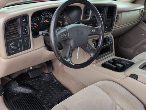 Used 2007 Chevrolet Silverado 2500 LT w/ Onstar Plus Package AWD/4WD image 10