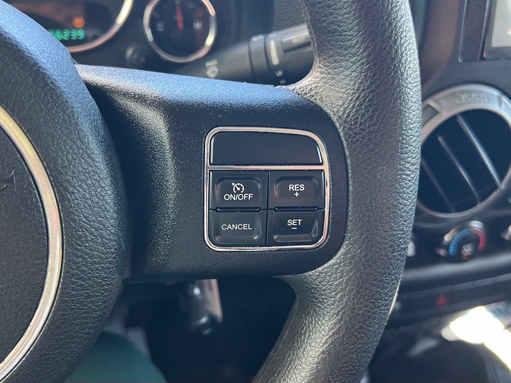 Used 2012 Jeep Wrangler Unlimited Sport AWD/4WD image 13