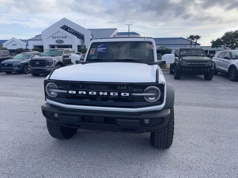 Used 2025 Ford Bronco Outer Banks w/ Sasquatch Package image 2