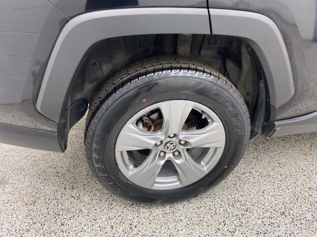 Used 2022 Toyota RAV4 XLE AWD/4WD image 8