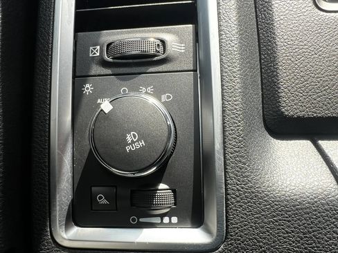 Used 2016 RAM 1500 4x4 Crew Cab Laramie Longhorn image 47