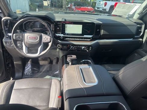 Used 2022 GMC Sierra 1500 SLT w/ SLT Premium Plus Package AWD/4WD image 31