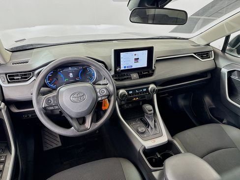 Used 2025 Toyota RAV4 LE image 21