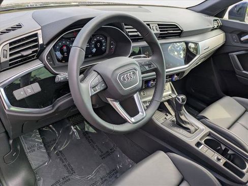 New 2025 Audi Q3 2.0T Premium image 9