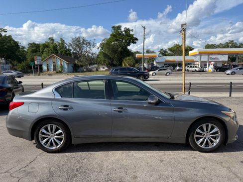 Used 2017 INFINITI Q50 3.0t Premium RWD image 3