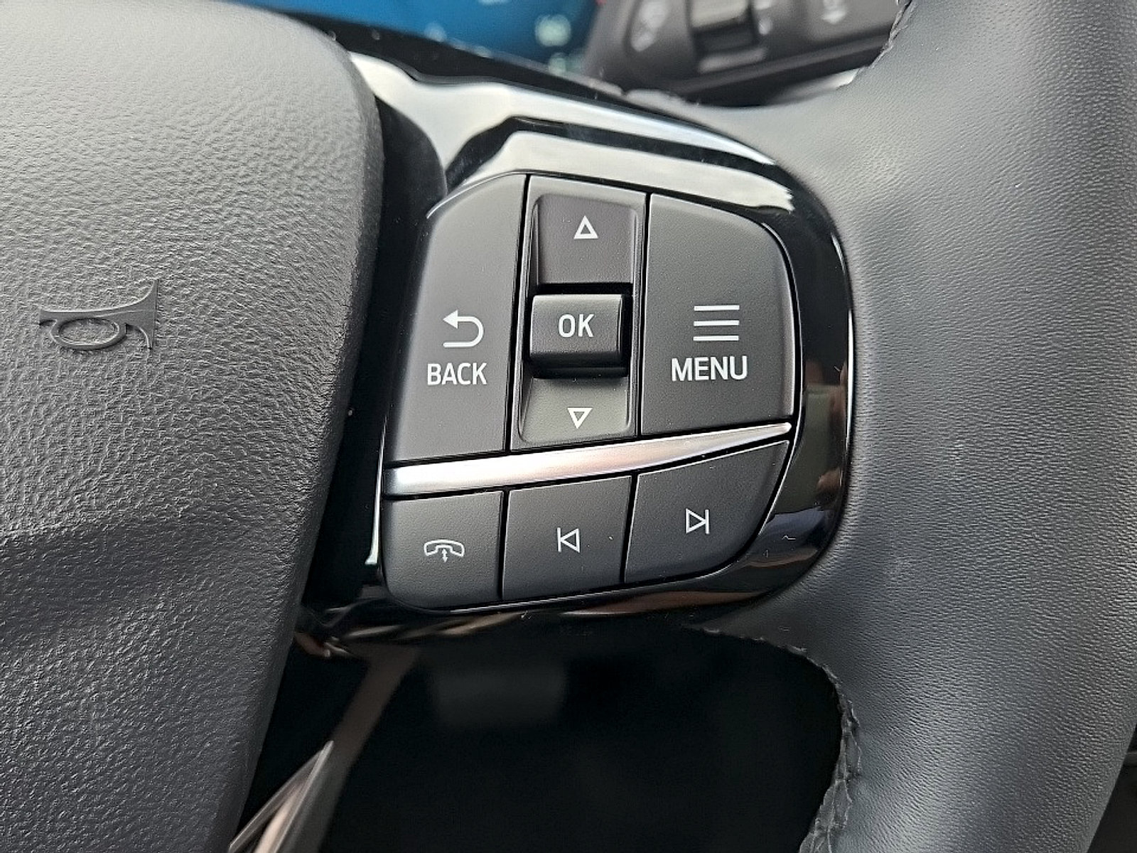 Used 2023 Ford Escape Platinum w/ Premium Technology Package AWD/4WD image 14