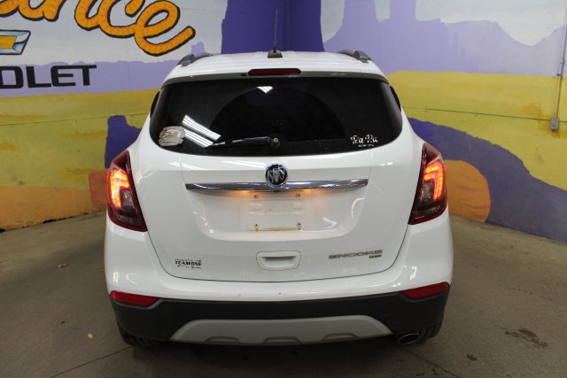 Used 2021 Buick Encore Preferred AWD/4WD image 7