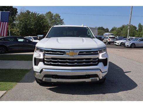 Used 2022 Chevrolet Silverado 1500 LTZ w/ LTZ Premium Package AWD/4WD image 10