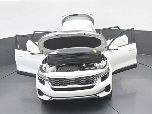 Used 2022 Kia Seltos LX image 64