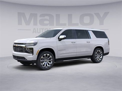 New 2025 Chevrolet Suburban Premier image 8