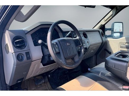 Used 2008 Ford F550 4x4 Crew Cab Super Duty image 11